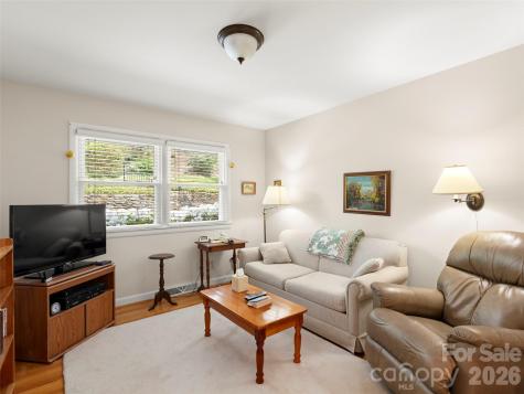 32 Westridge Drive Asheville NC 28803
