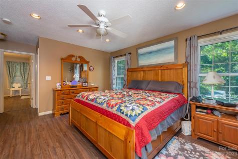 62 Old Piney Mountain Road Old Fort NC 28762