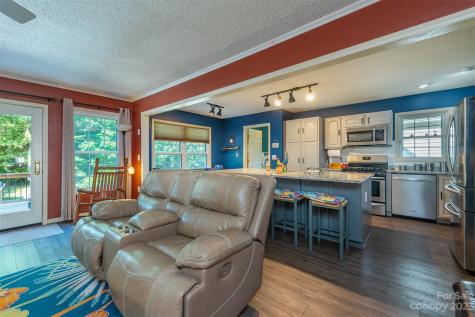 62 Old Piney Mountain Road Old Fort NC 28762