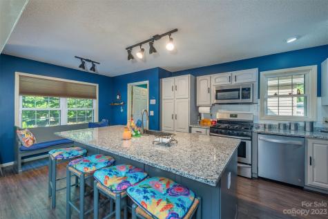 62 Old Piney Mountain Road Old Fort NC 28762