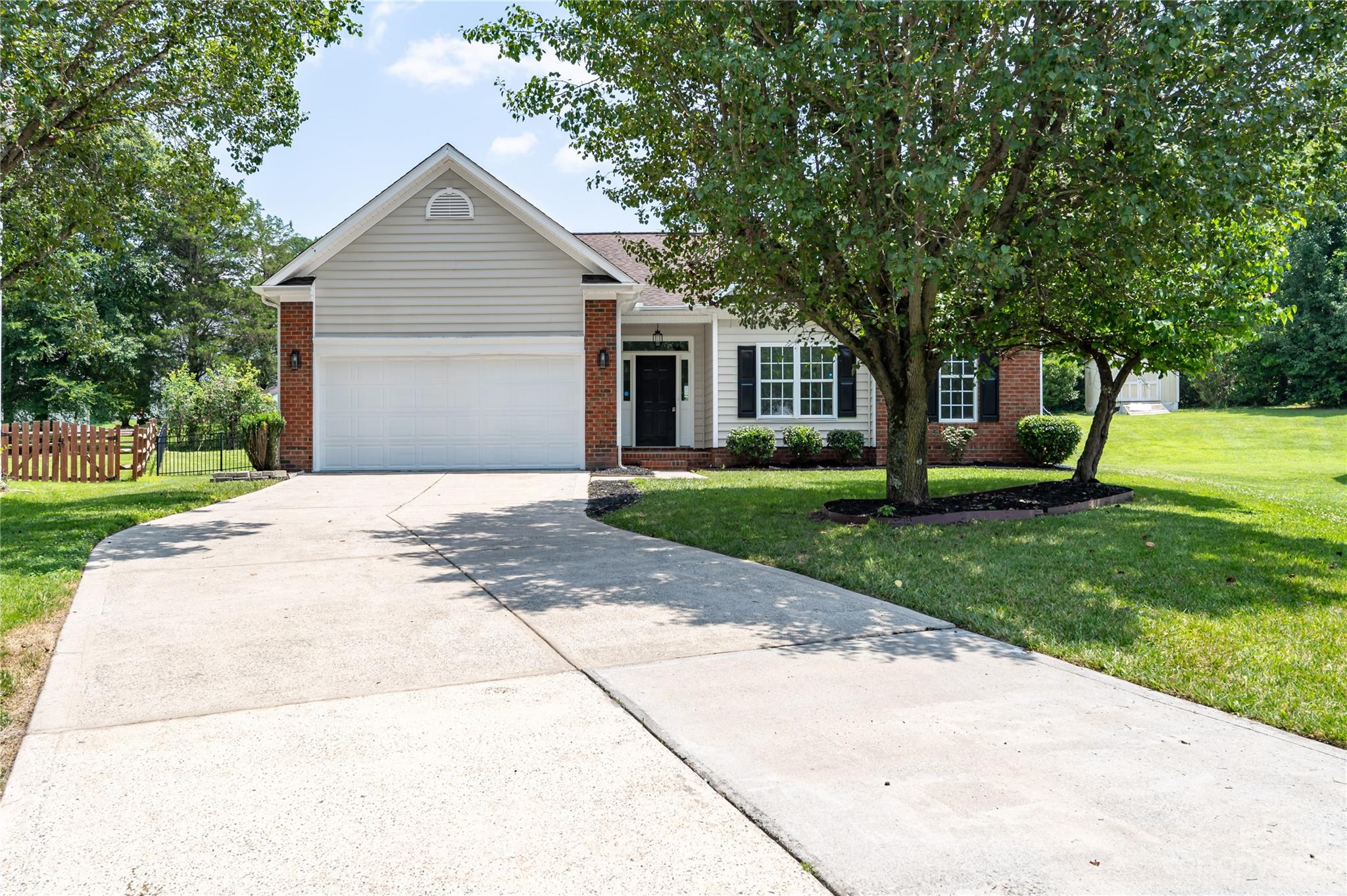 544 Dannyn Grove Court Charlotte NC 28214