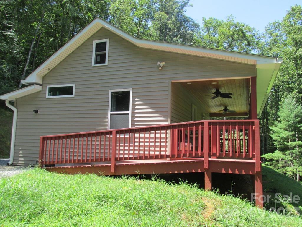 226 Cedar Creek Farm Road Tuckasegee NC 28783