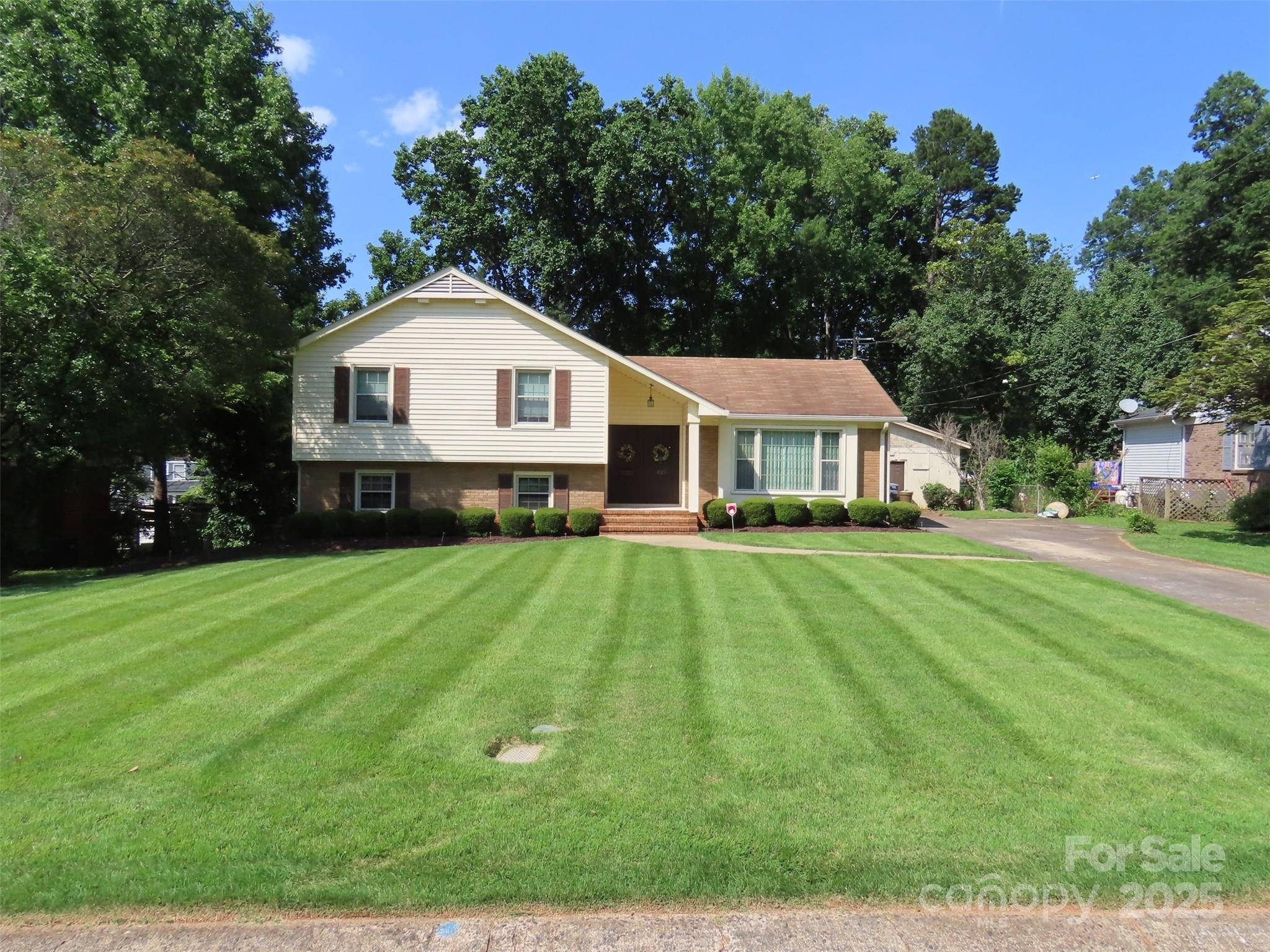 5823 Rupert Lane Charlotte NC 28215