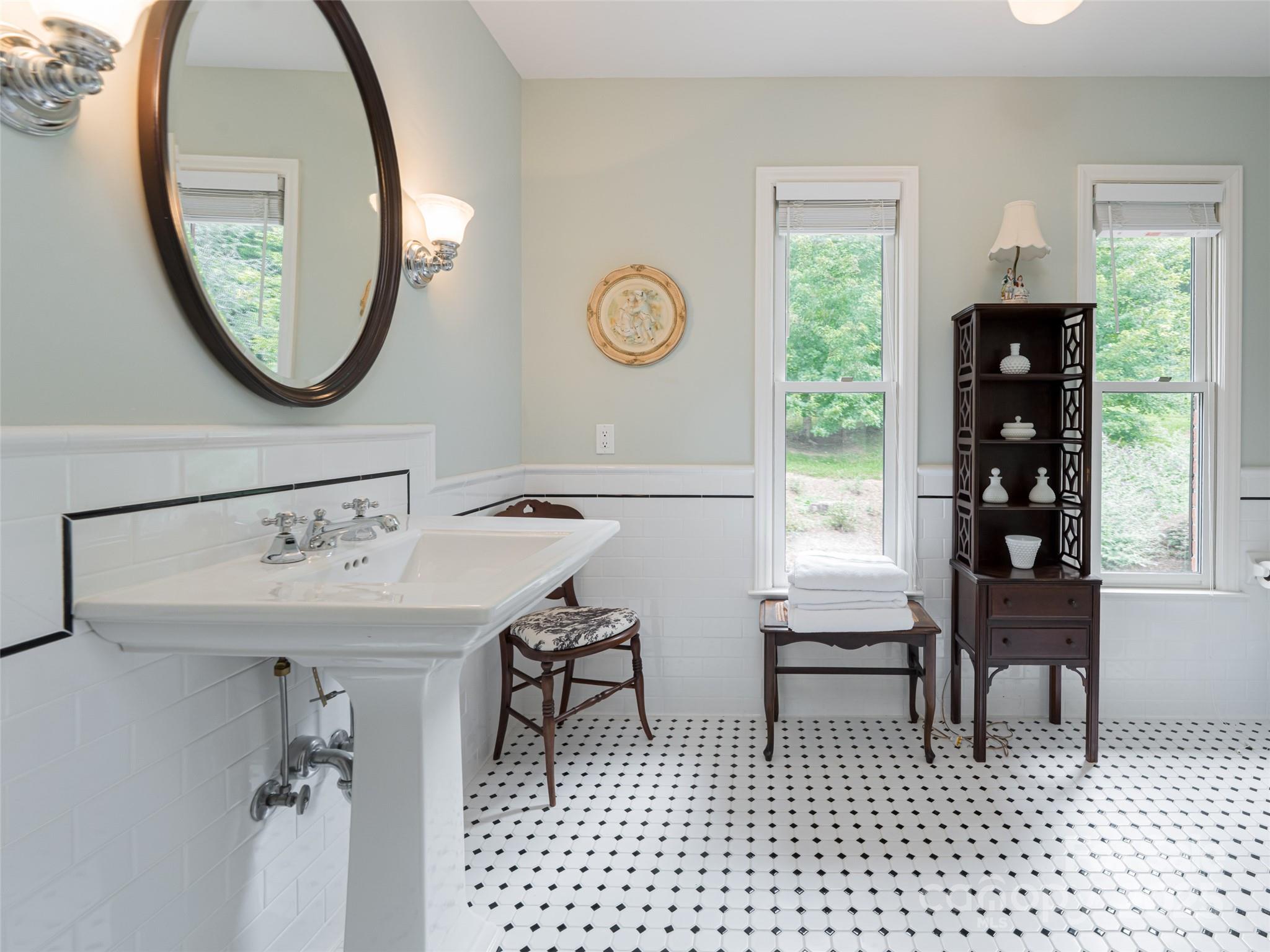 91 Carter Cove Road Asheville NC 28804