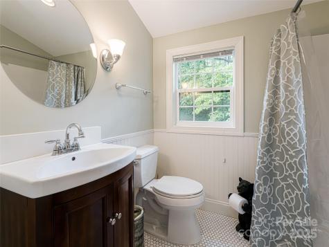 91 Carter Cove Road Asheville NC 28804