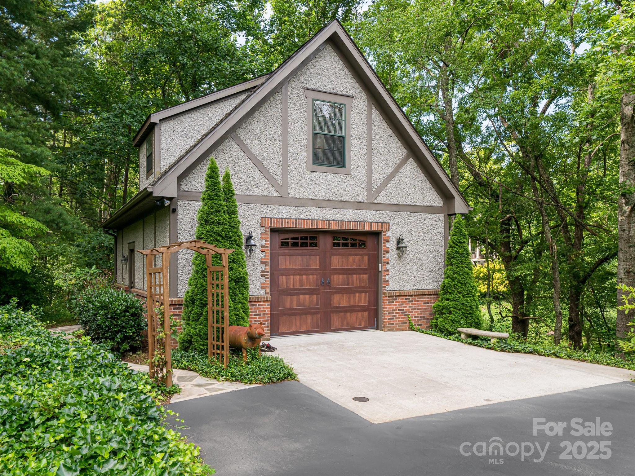 91 Carter Cove Road Asheville NC 28804