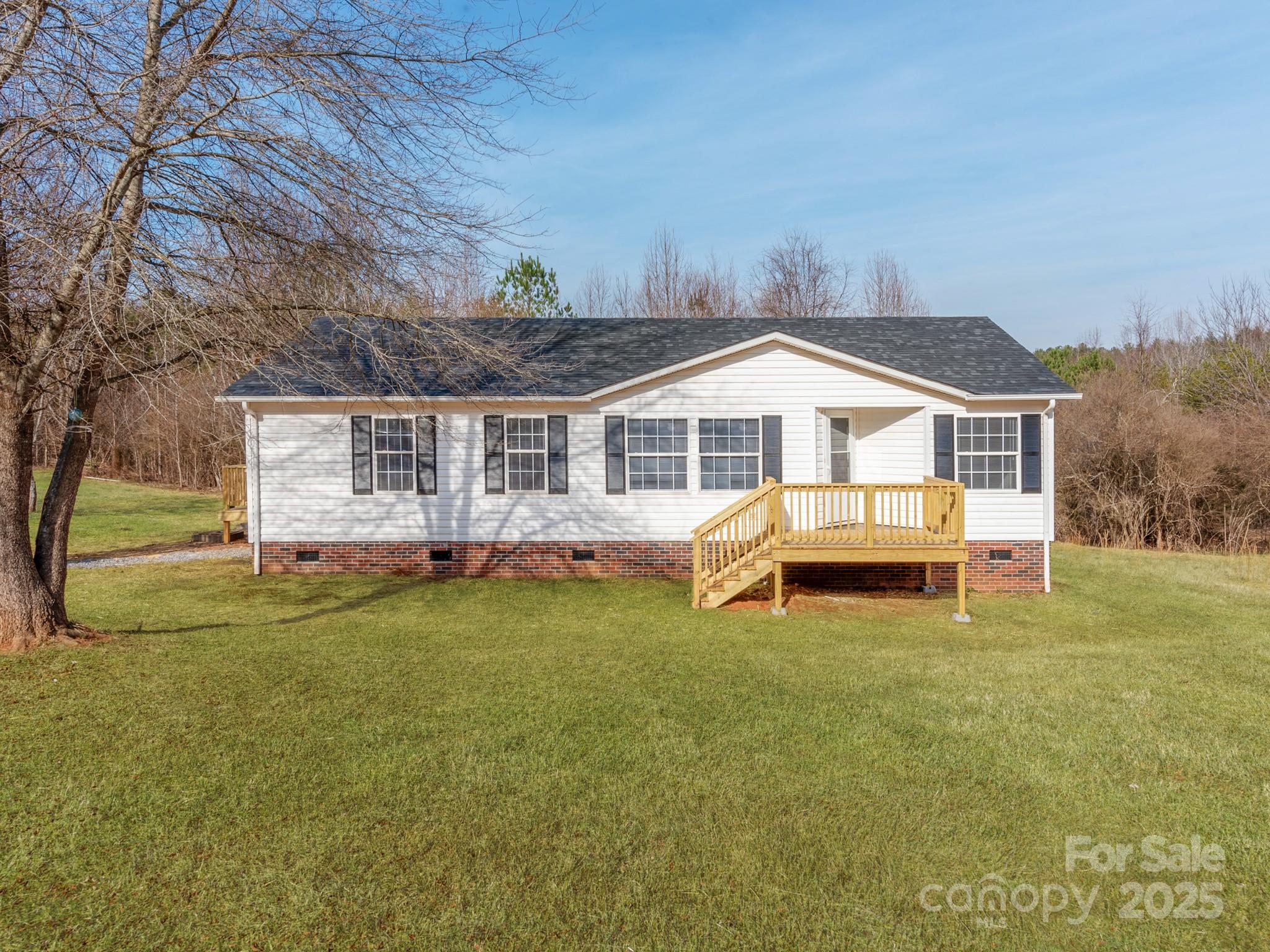 827 Pitts Street Morganton NC 28655