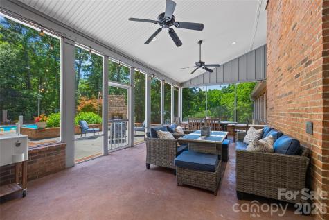 16105 Langston Drive Charlotte NC 28278
