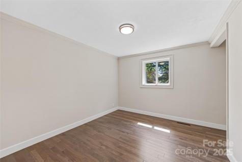 425 Lyndhurst Drive Hendersonville NC 28791