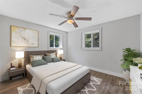 425 Lyndhurst Drive Hendersonville NC 28791
