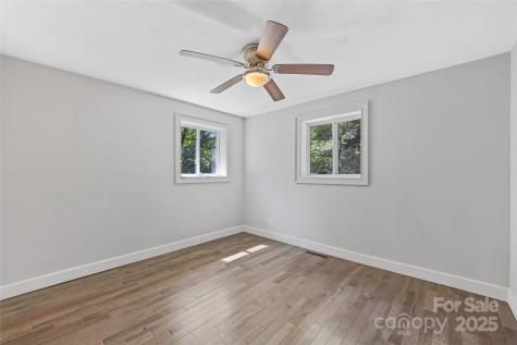 425 Lyndhurst Drive Hendersonville NC 28791