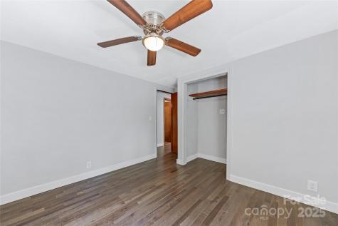 425 Lyndhurst Drive Hendersonville NC 28791