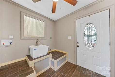 425 Lyndhurst Drive Hendersonville NC 28791