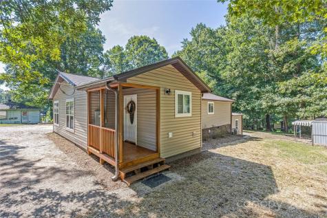 425 Lyndhurst Drive Hendersonville NC 28791