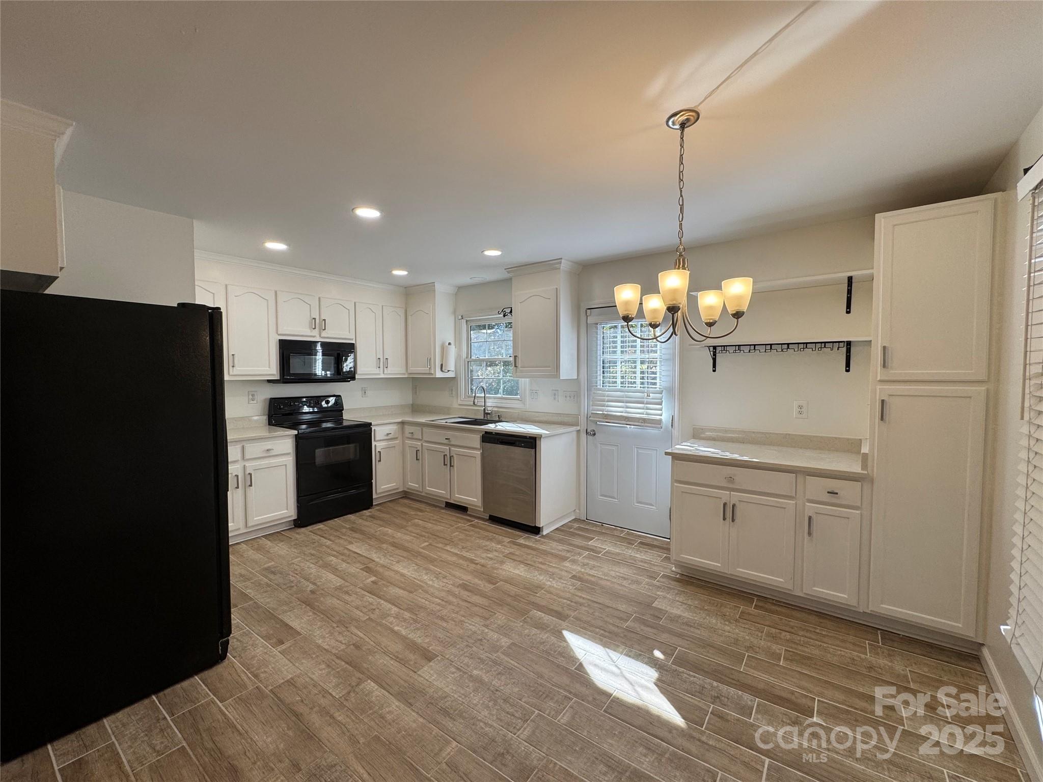 314 E Louisiana Avenue Bessemer City NC 28016