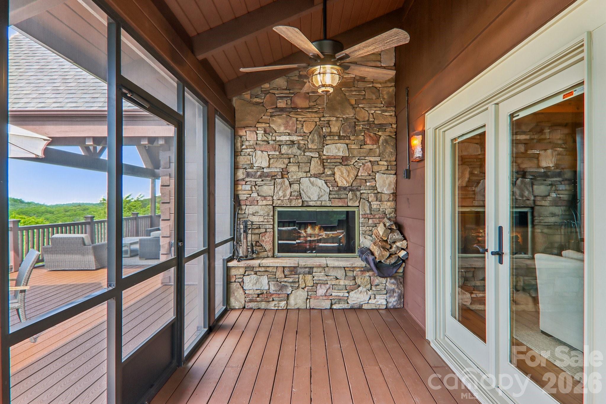 1072 Corsica Lane Saluda NC 28773