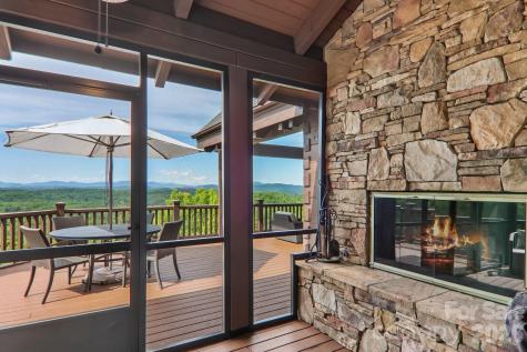 1072 Corsica Lane Saluda NC 28773
