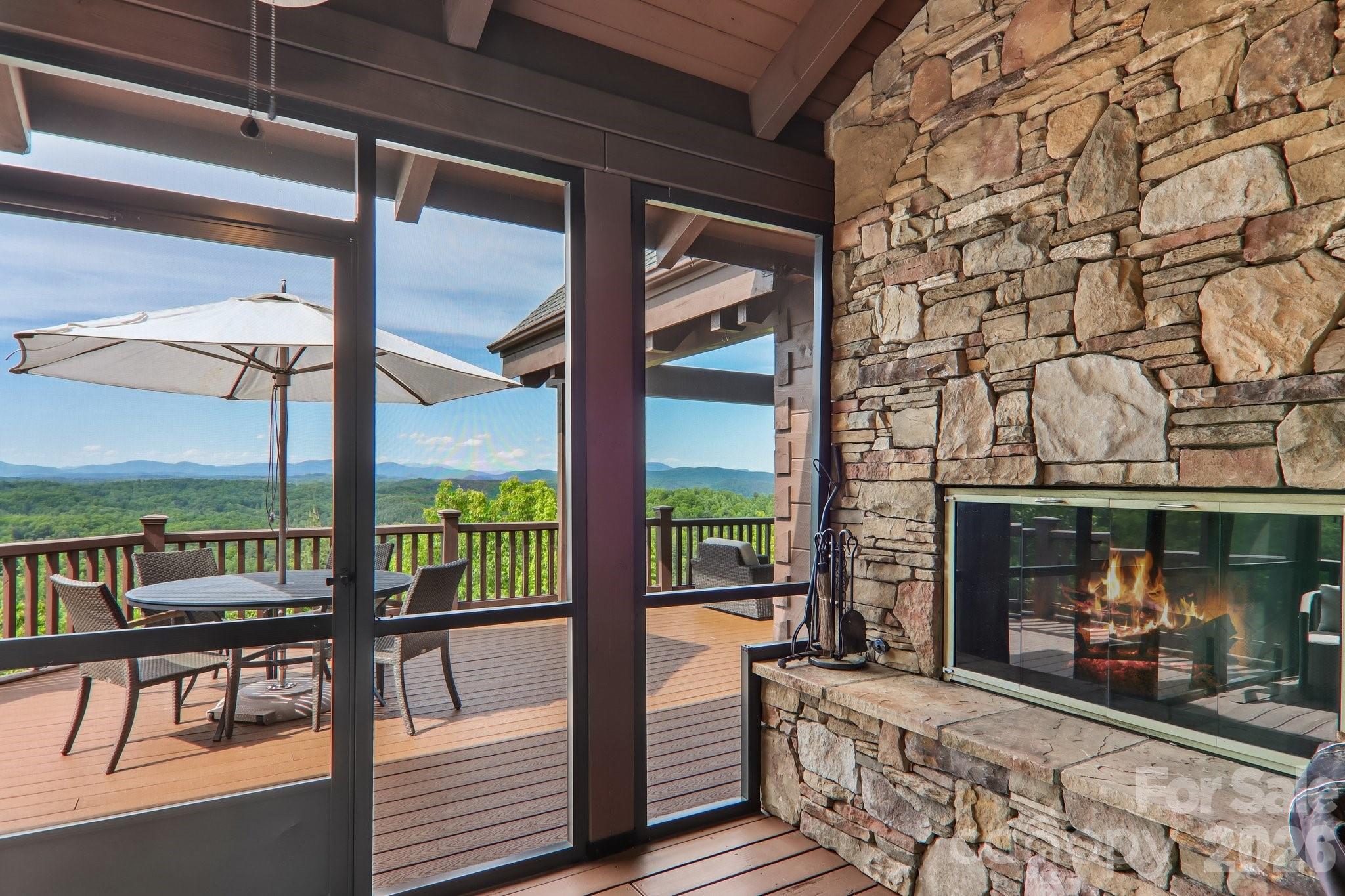 1072 Corsica Lane Saluda NC 28773