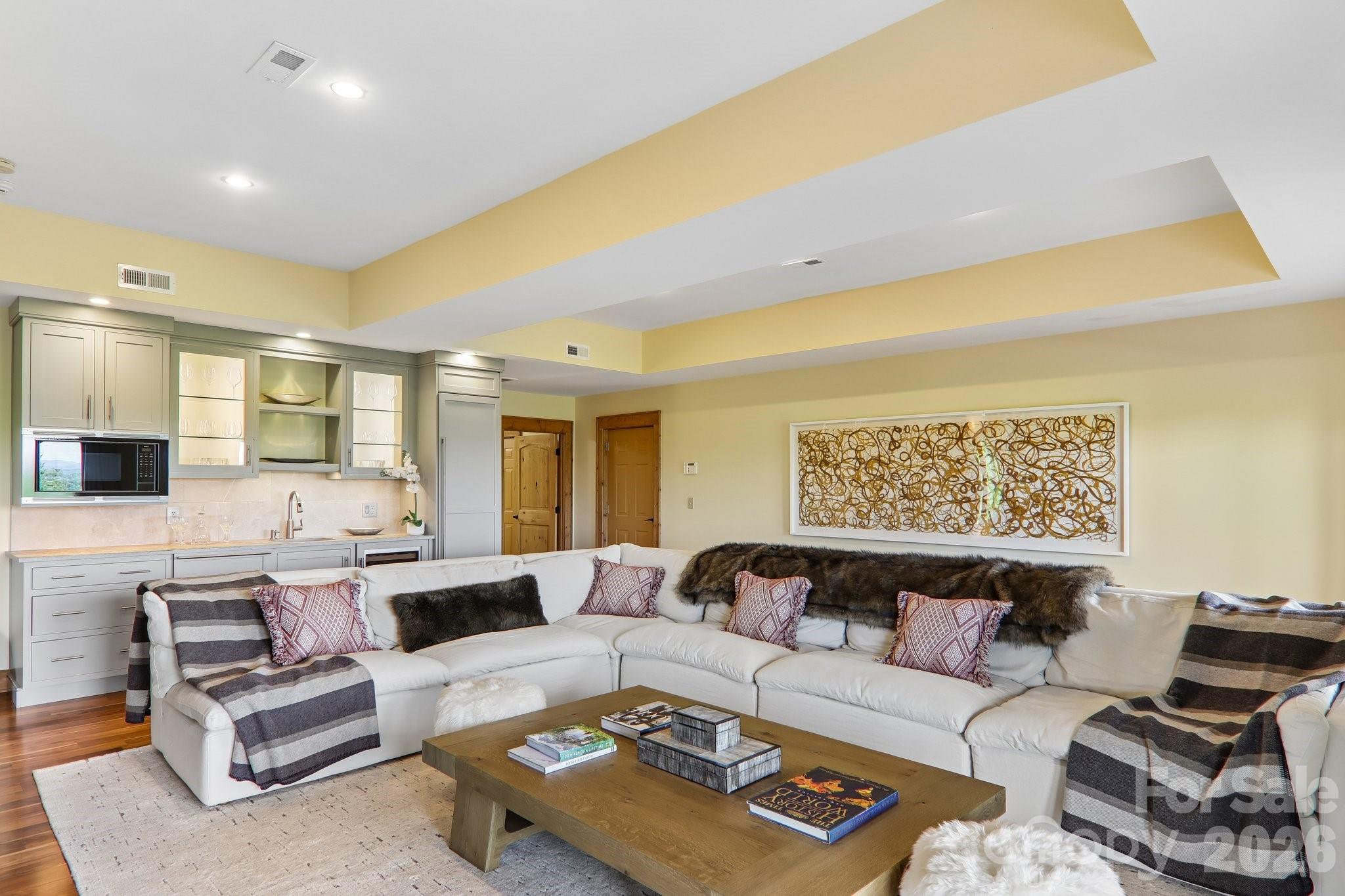 1072 Corsica Lane Saluda NC 28773