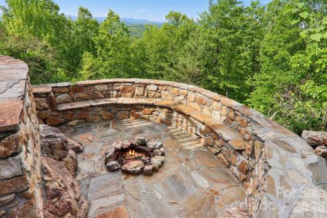 1072 Corsica Lane Saluda NC 28773