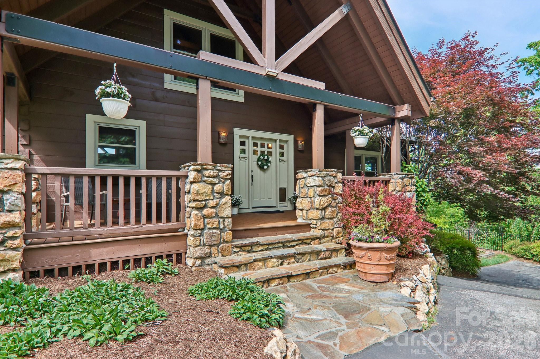 1072 Corsica Lane Saluda NC 28773