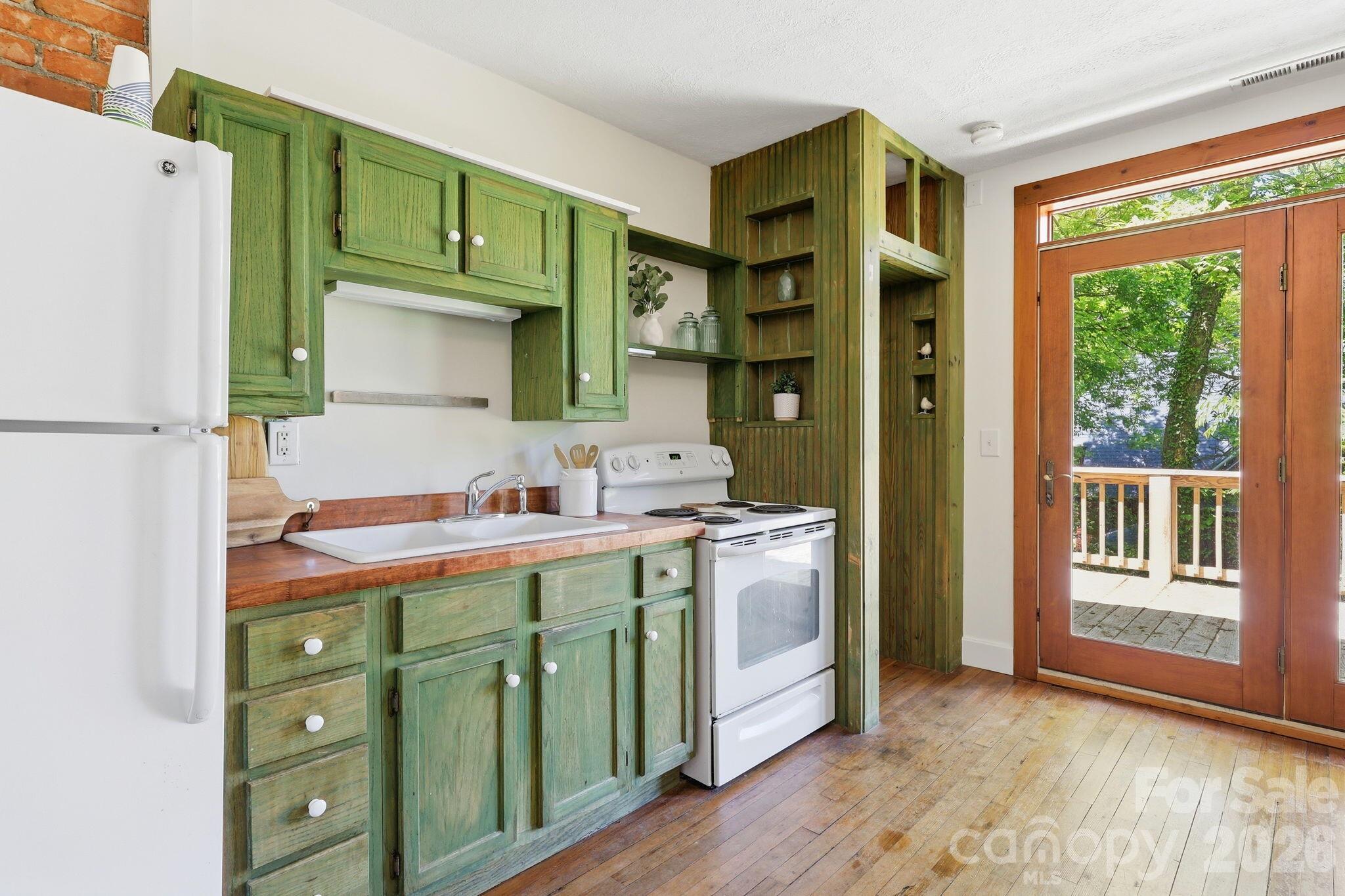 86 Annandale Avenue Asheville NC 28801