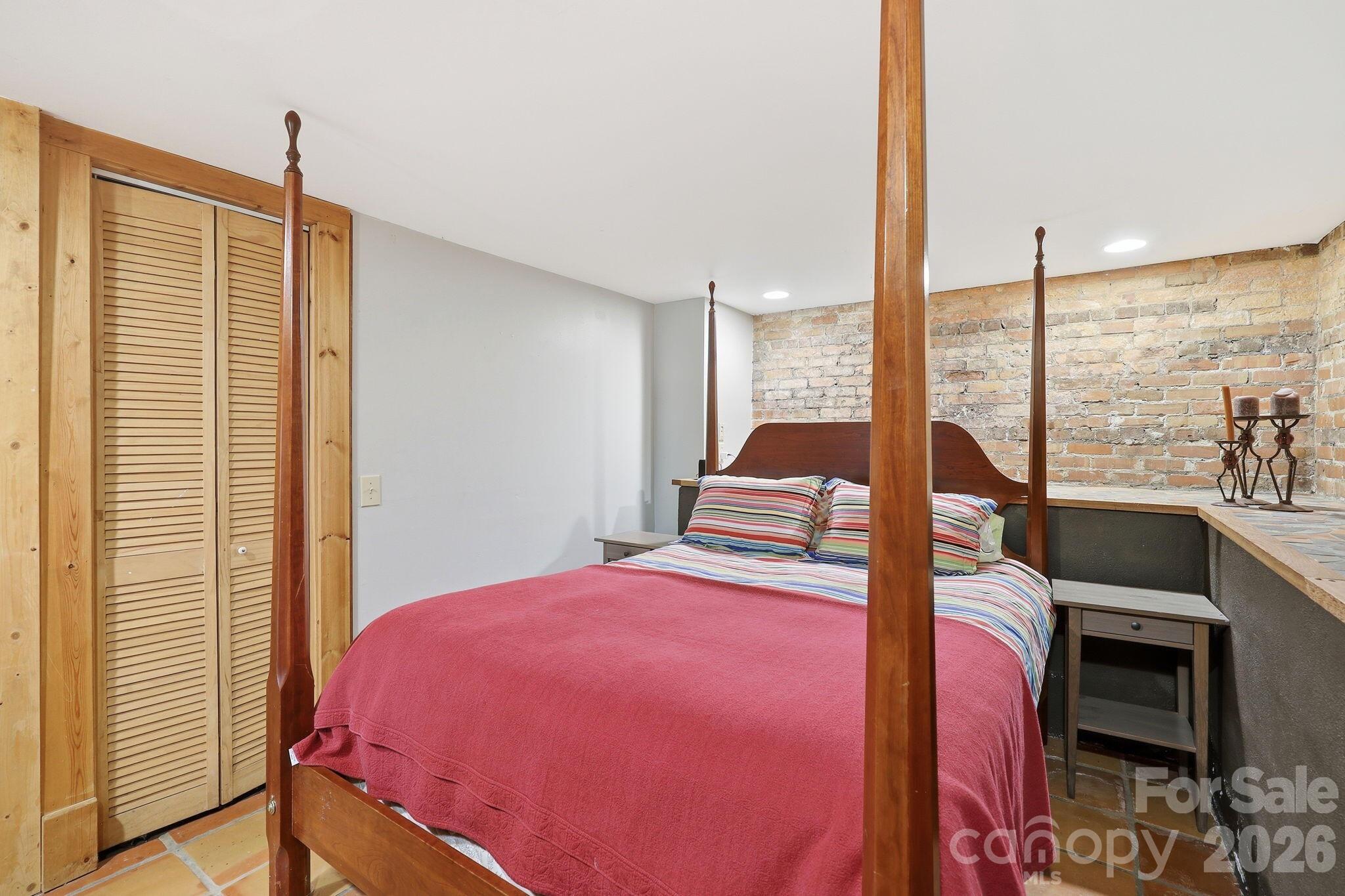 86 Annandale Avenue Asheville NC 28801