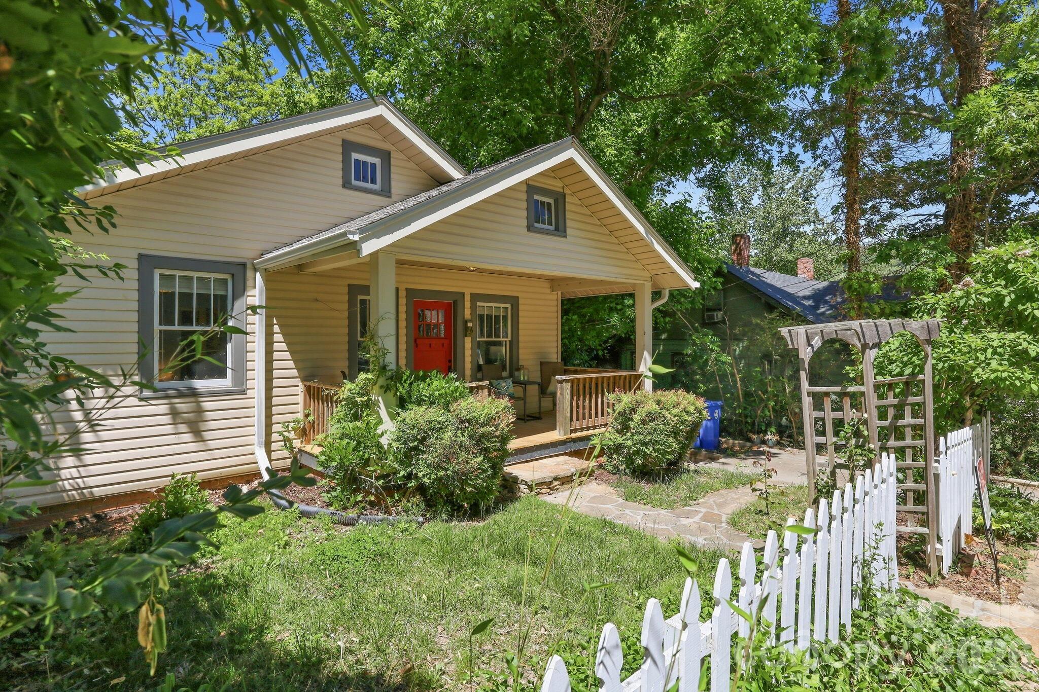 86 Annandale Avenue Asheville NC 28801