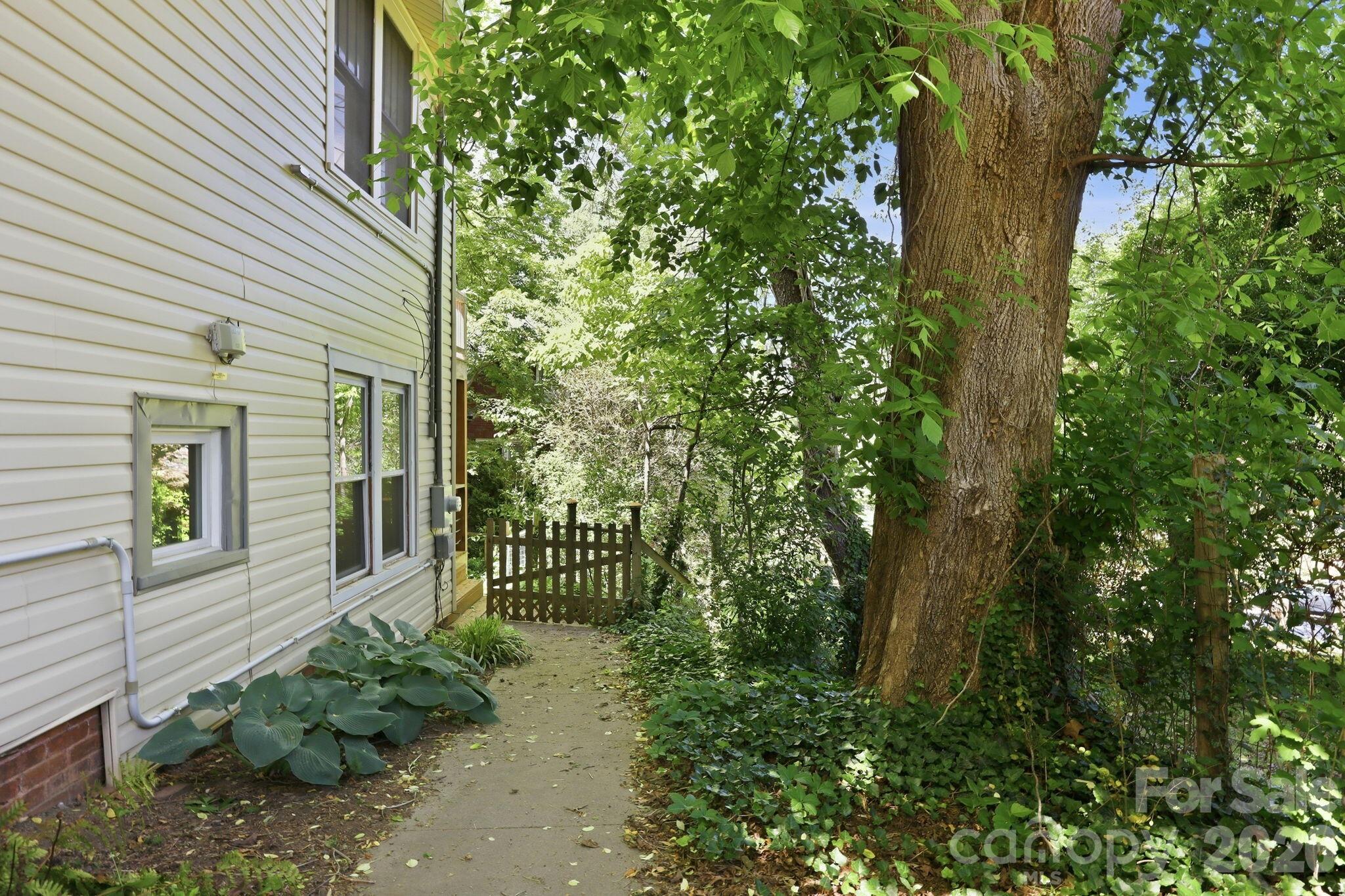 86 Annandale Avenue Asheville NC 28801