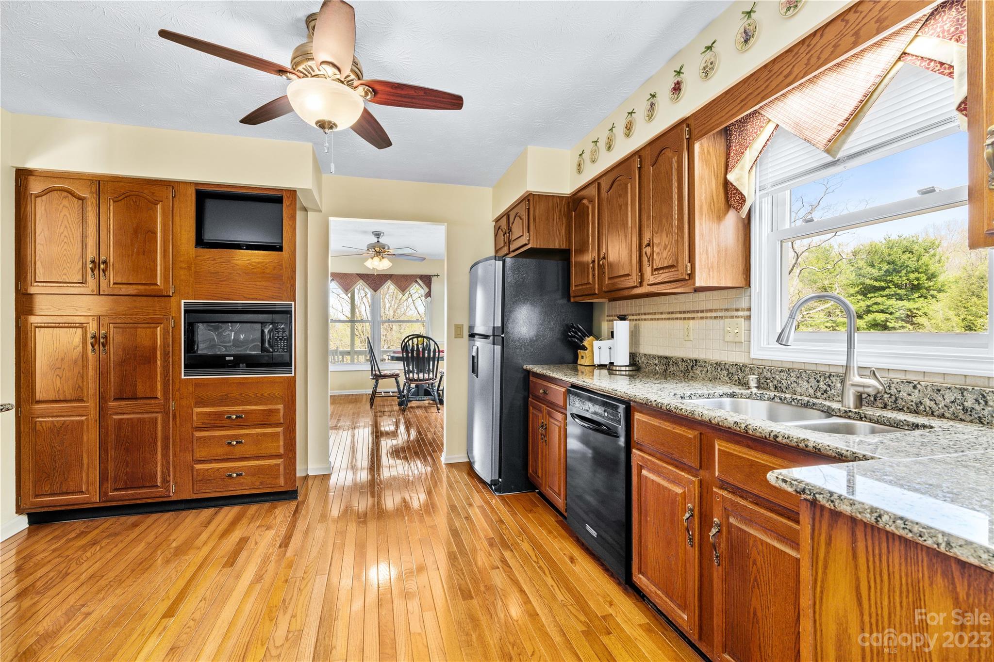 137 Reynolds School Road Asheville NC 28803