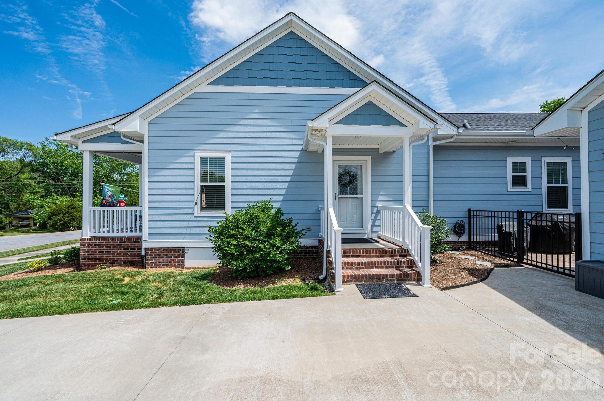 1092 33rd Avenue Loop NE Hickory NC 28601