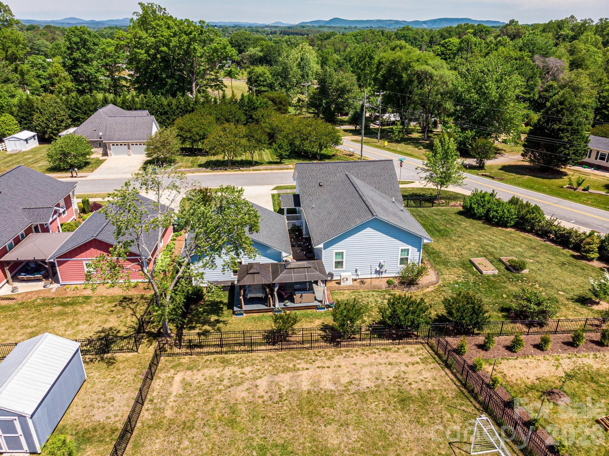 1092 33rd Avenue Loop NE Hickory NC 28601