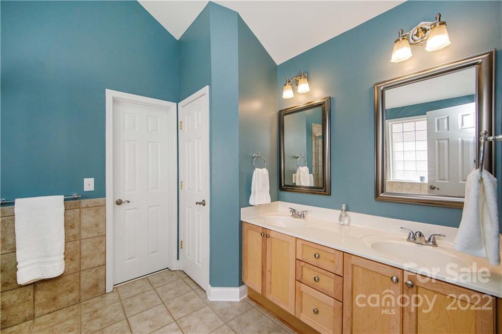 5514 Chalyce Lane Charlotte NC 28270
