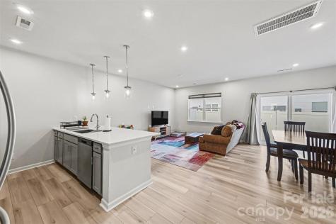 3132 Hutton Gardens Lane Charlotte NC 28269