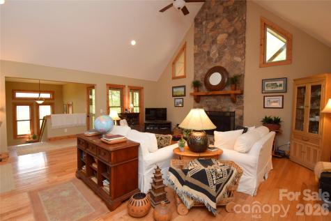 604 Croft View Drive Bakersville NC 28705