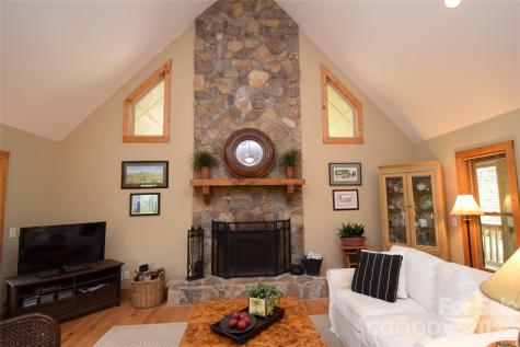 604 Croft View Drive Bakersville NC 28705