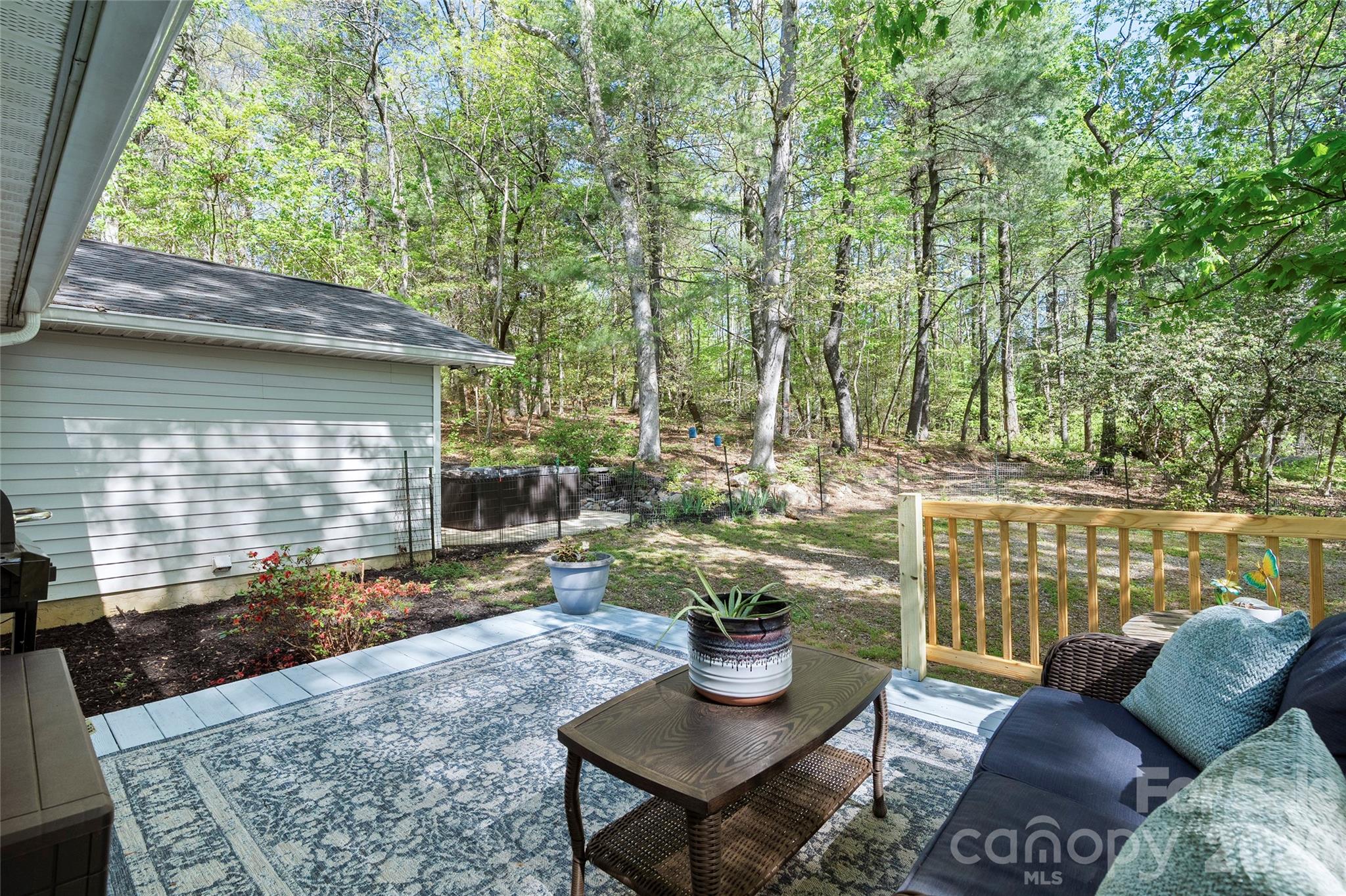 84 Chisholm Street Saluda NC 28773