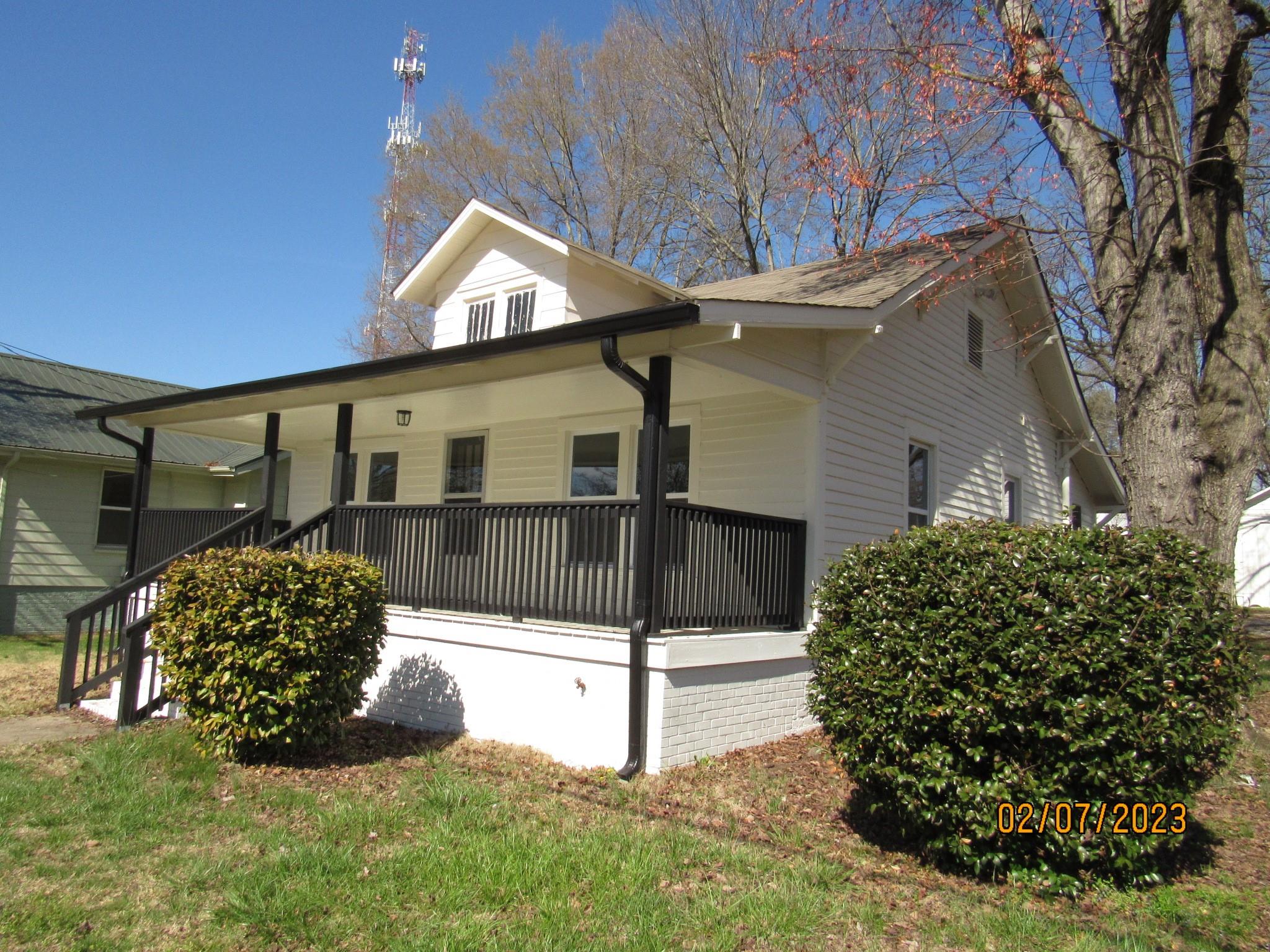 322 E 20th Street Newton NC 28658