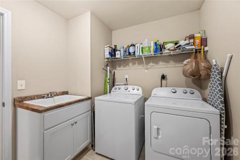 27 Pounding Mill Road Hendersonville NC 28792