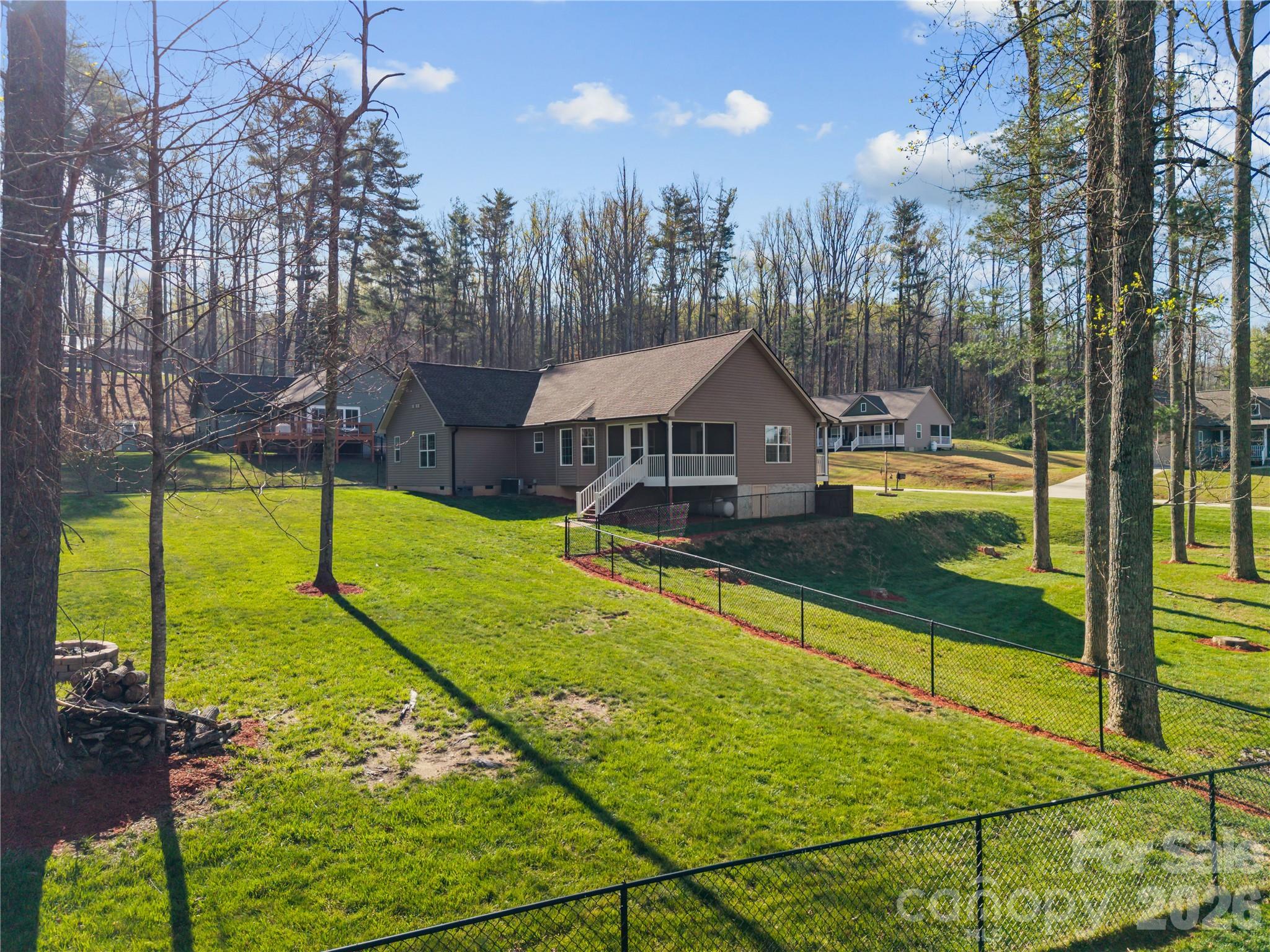 27 Pounding Mill Road Hendersonville NC 28792