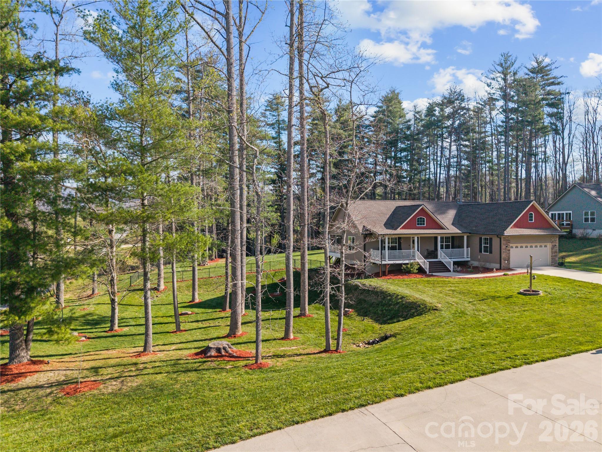 27 Pounding Mill Road Hendersonville NC 28792
