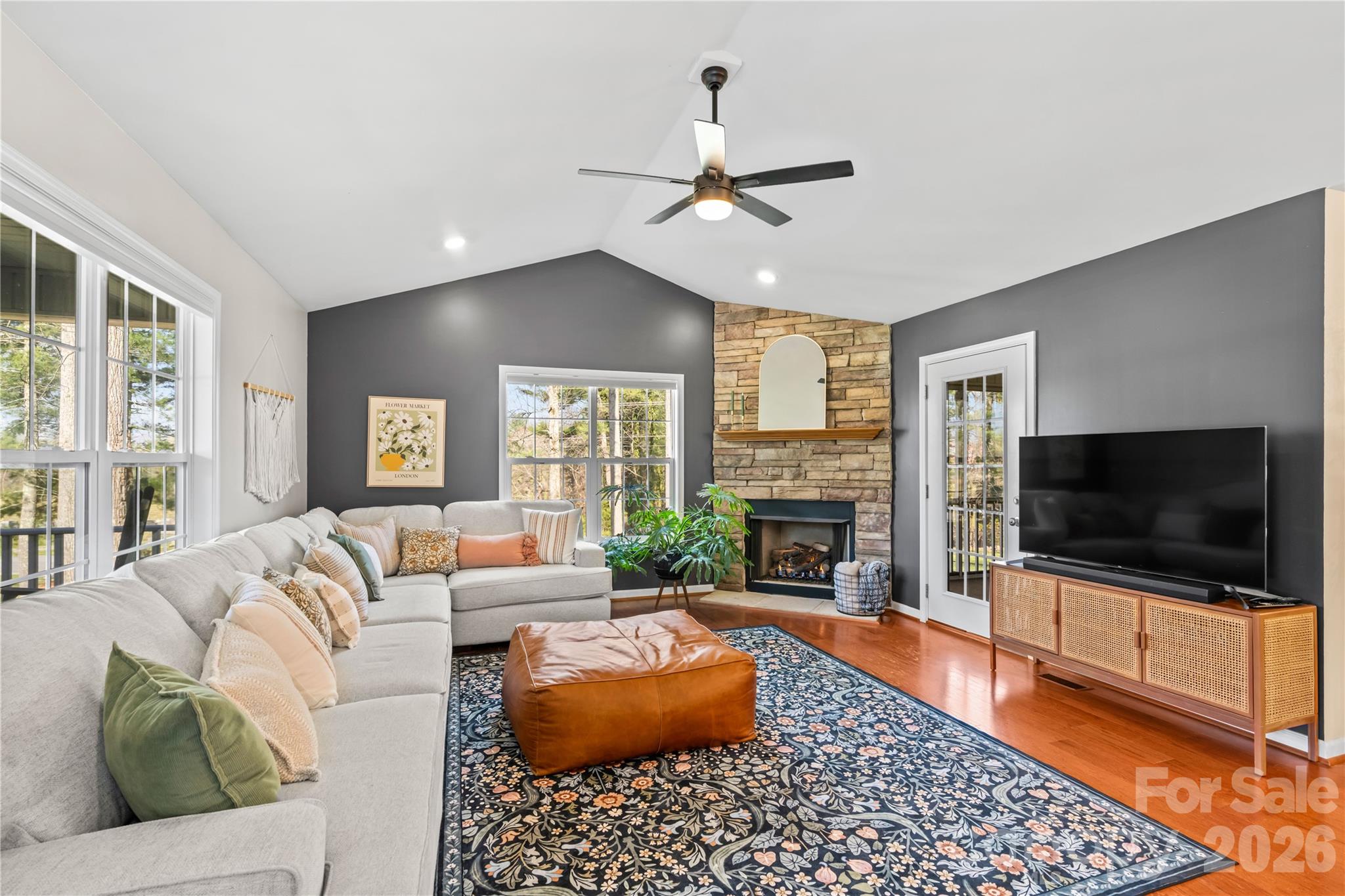 27 Pounding Mill Road Hendersonville NC 28792