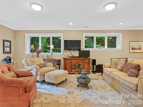 212 S Plains Drive Asheville NC 28803