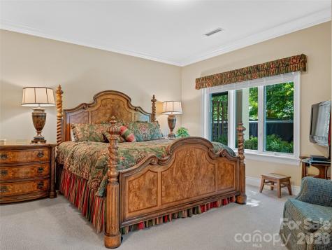 212 S Plains Drive Asheville NC 28803