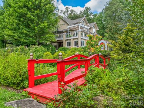 212 S Plains Drive Asheville NC 28803