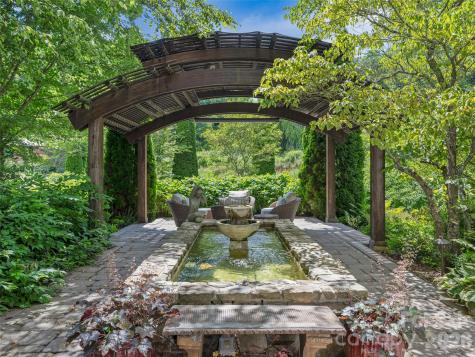 212 S Plains Drive Asheville NC 28803