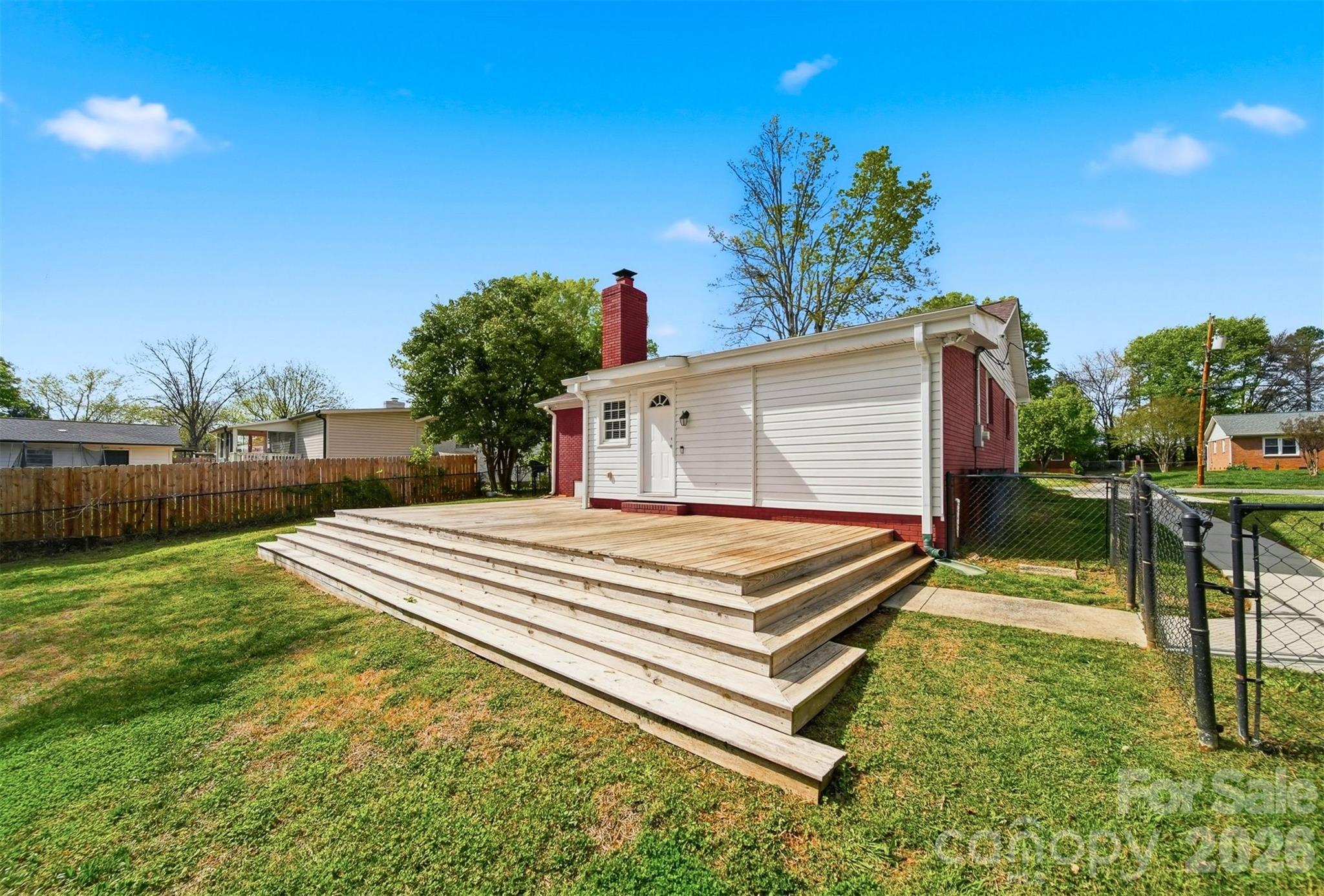 4809 Brooktree Drive Charlotte NC 28208