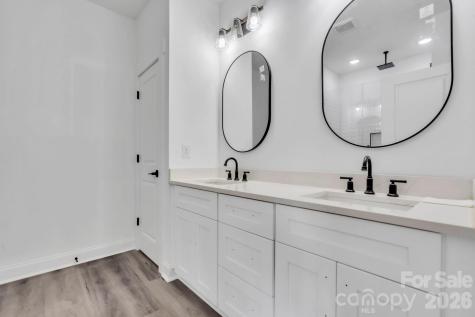 54 3rd Avenue Greenville SC 29611