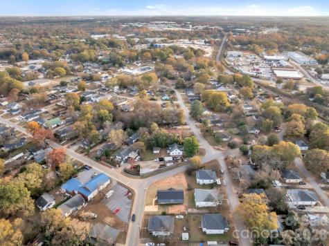54 3rd Avenue Greenville SC 29611