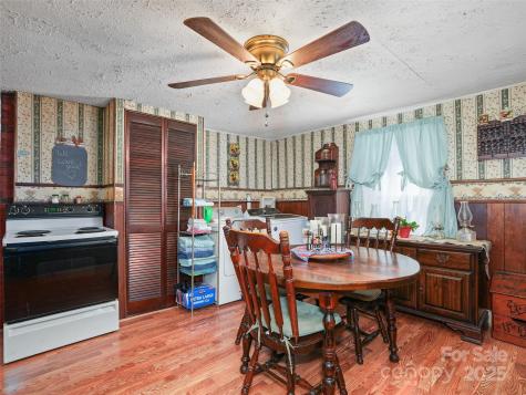 177 Dewey Avenue Canton NC 28716